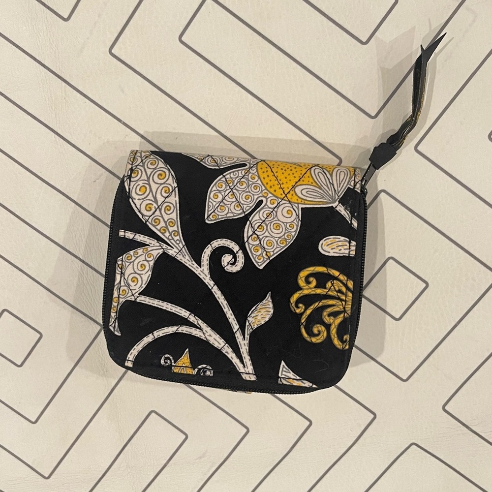 Vera Bradley Small Wallet - Picture 7 of 8